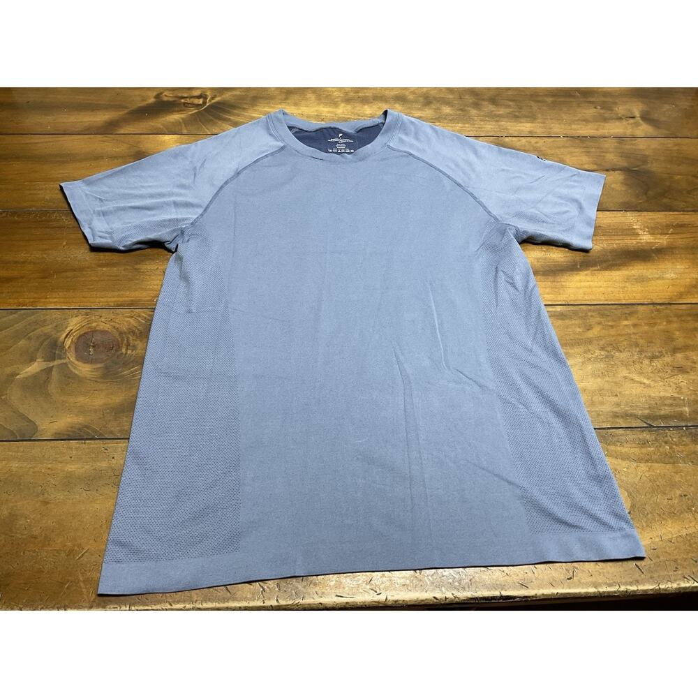 Fabletics Shirt Mens Medium The Training Day Tee Perforated Stretch Gym Active
